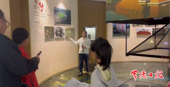 【創(chuàng )建為民 創(chuàng )建惠民 創(chuàng )建靠民】“五一”假期常德市規劃展示館迎來(lái)參觀(guān)熱潮 游客文明觀(guān)展享受美好時(shí)光3.png